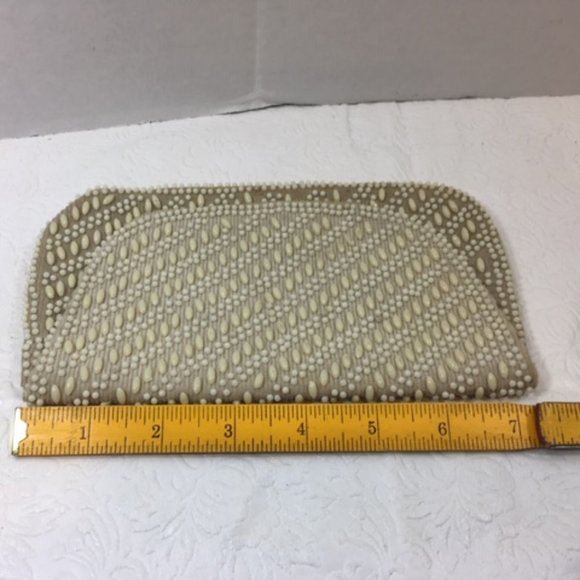 Vintage Le Jule Hong Kong Beaded Ivory Flap Over Pouch 7.5x4.5 - Picture 2 of 8